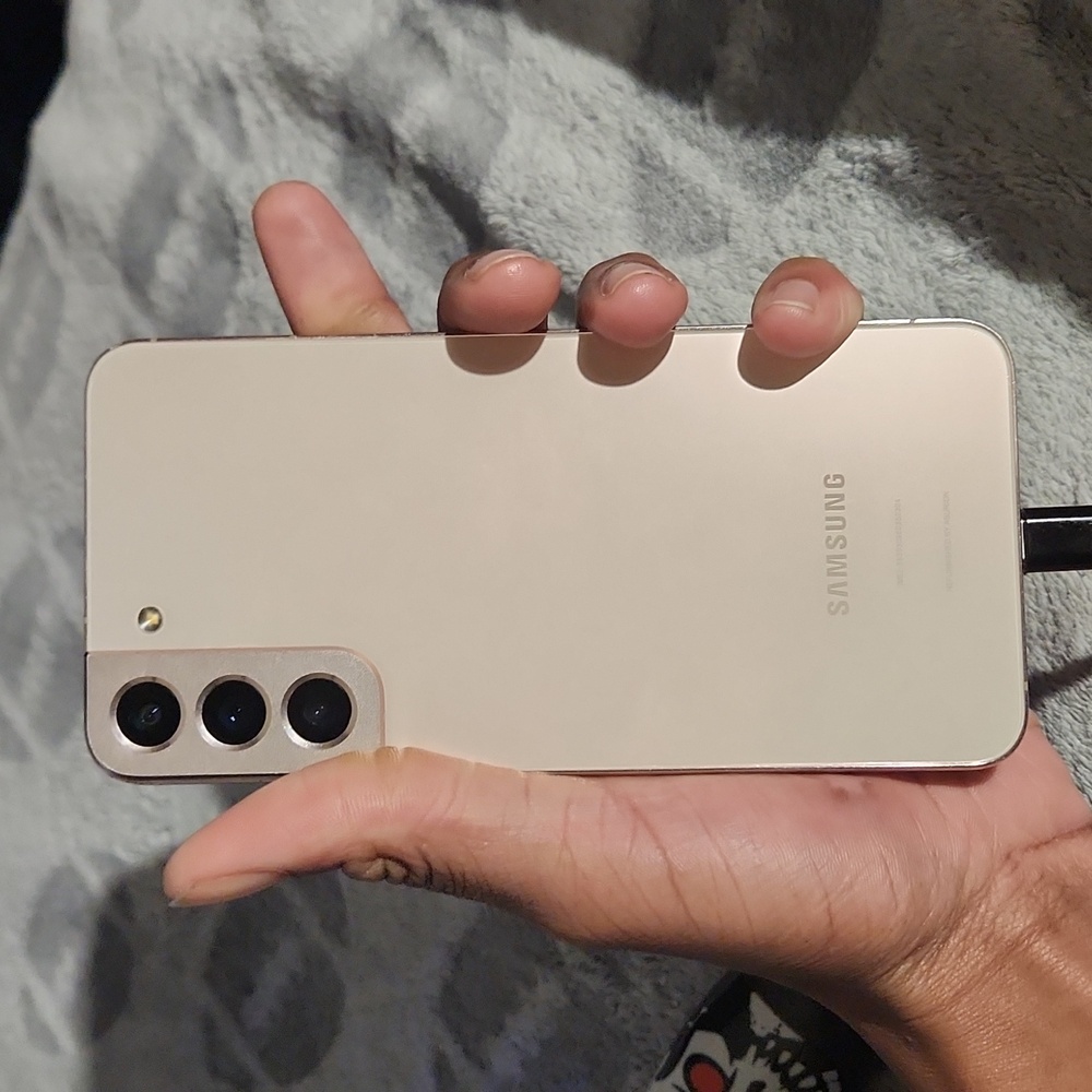 Samsung galaxy s22 +